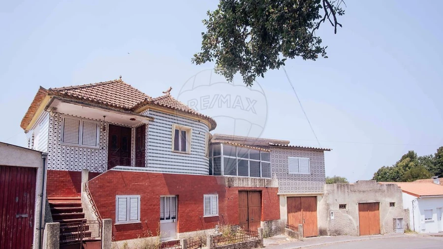 Moradia T7 para Venda em Bustos, Troviscal e Mamarrosa