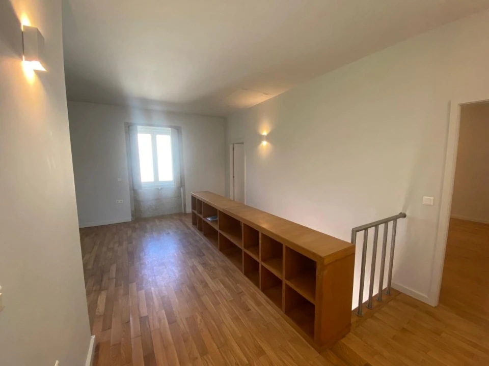 Apartamento T2 para Arrendamento em Aldoar, Foz do Douro e Nevogilde Foto 3