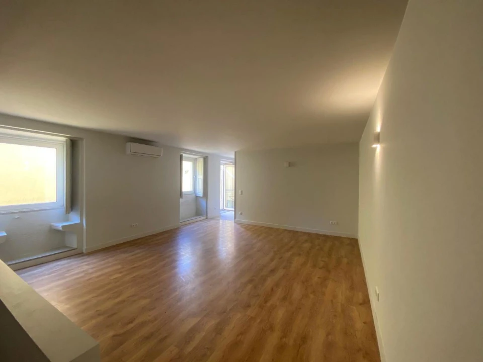 Apartamento T4 para Arrendamento em Aldoar, Foz do Douro e Nevogilde Foto 4