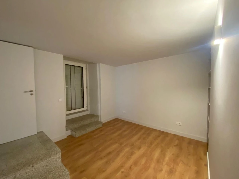 Apartamento T4 para Arrendamento em Aldoar, Foz do Douro e Nevogilde Foto 12