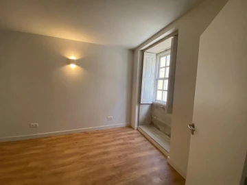 Apartamento T4 para Arrendamento em Aldoar, Foz do Douro e Nevogilde