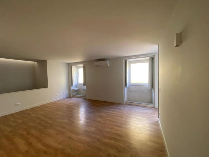 Apartamento T4 para Arrendamento em Aldoar, Foz do Douro e Nevogilde Foto 5