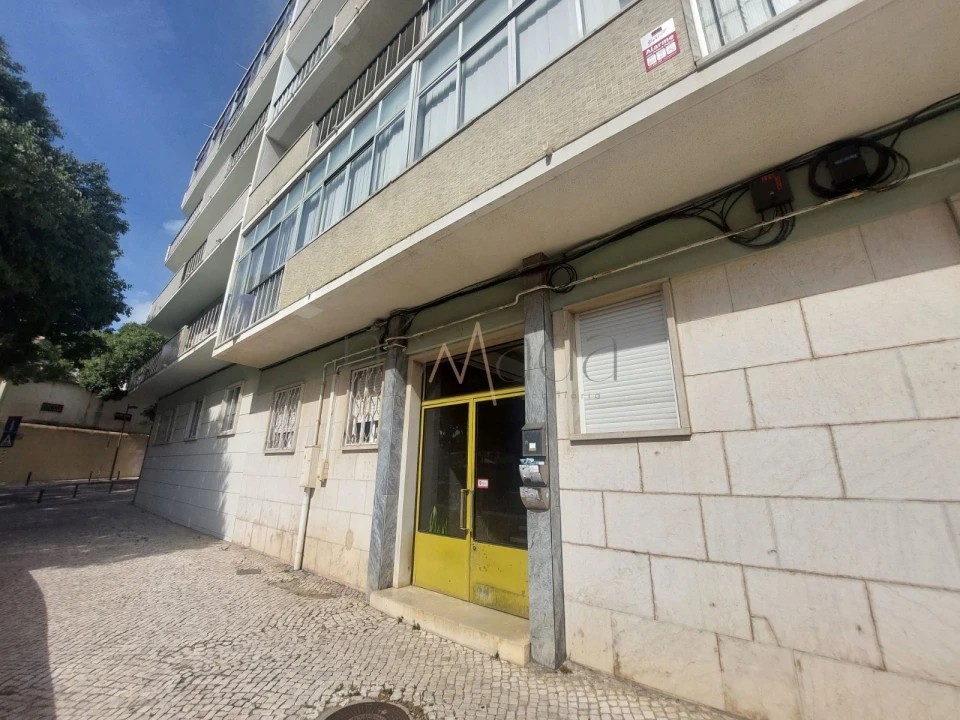 Apartamento T2 para Venda em Oeiras e São Julião da Barra, Paço de Arcos e Caxias Foto 1