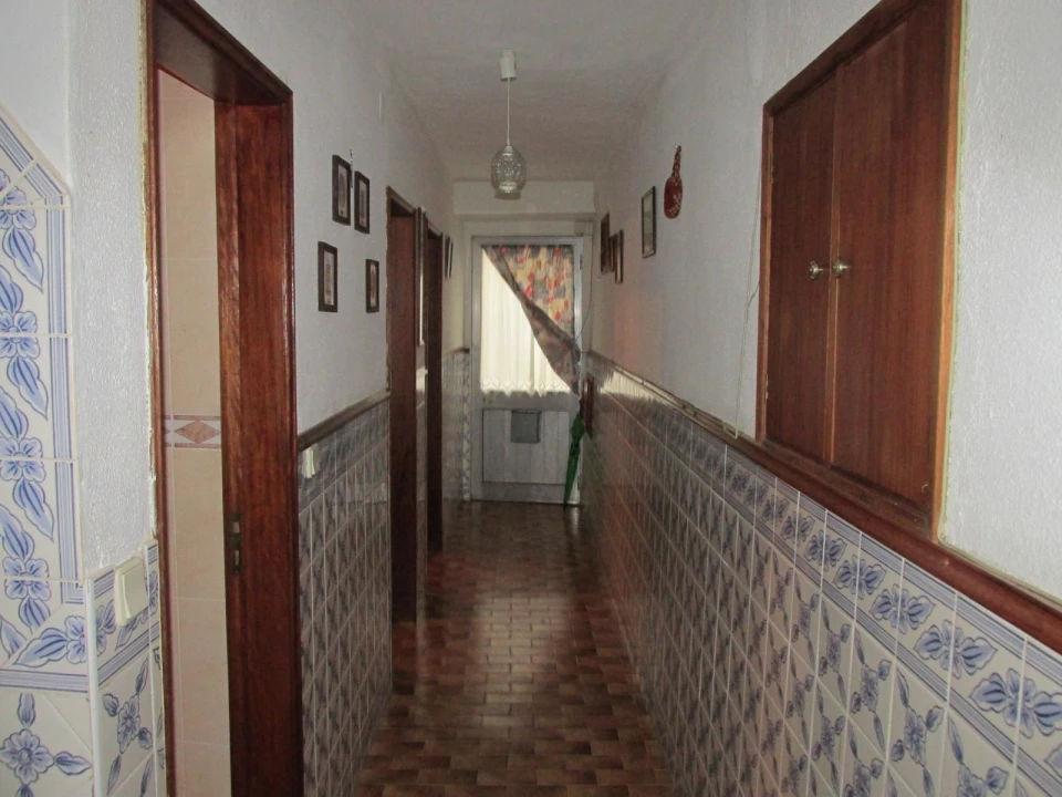 Moradia T4 para Venda em Benquerenças Foto 1