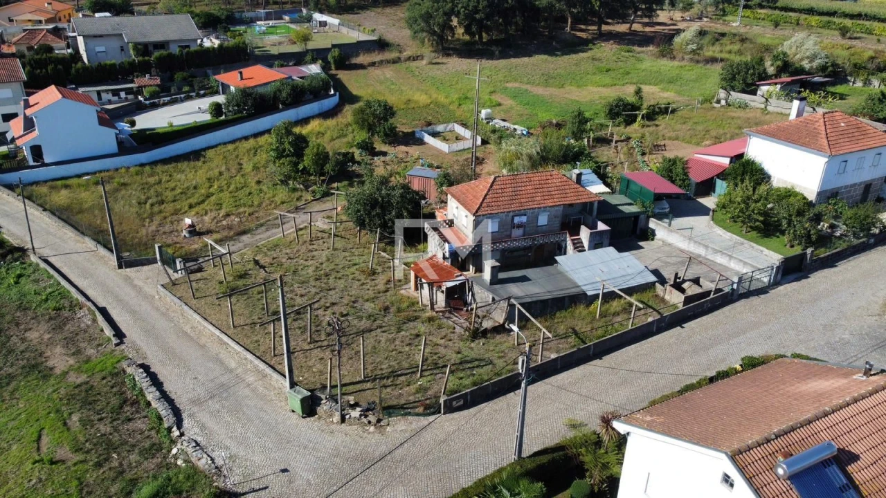 Moradia T2 para Venda em Recarei Foto 19