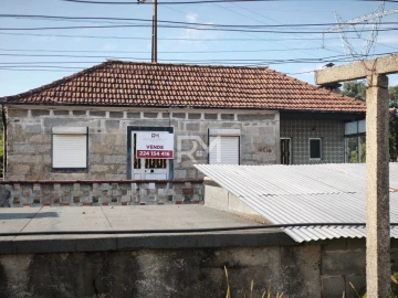 Moradia T2 para Venda em Recarei