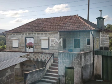 Moradia T2 para Venda em Recarei