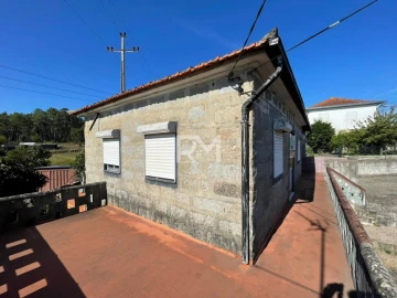 Moradia T2 para Venda em Recarei