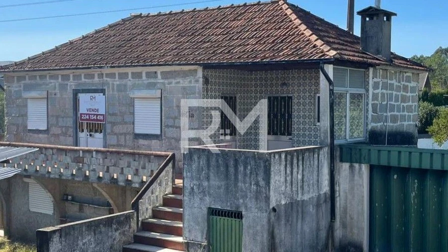 Moradia T2 para Venda em Recarei
