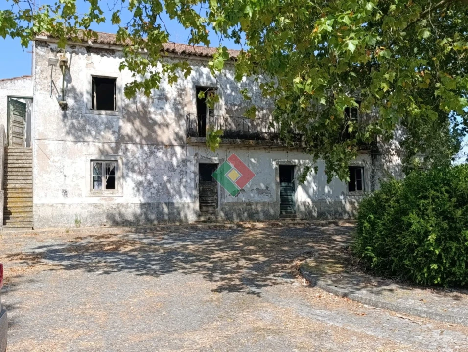 Moradia T12 para Venda em Santa Maria de Marvão Foto 1