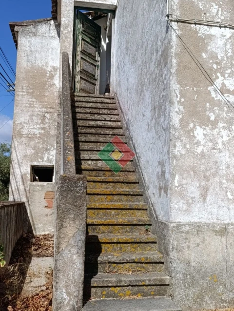 Moradia T12 para Venda em Santa Maria de Marvão