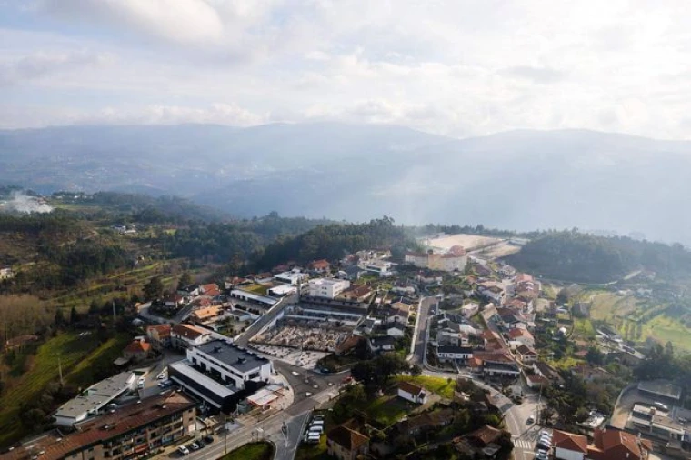 Terreno para Venda em Penhalonga e Paços de Gaiolo Foto 12