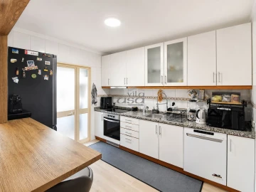 Apartamento T2 para Venda em Sandim, Olival, Lever e Crestuma