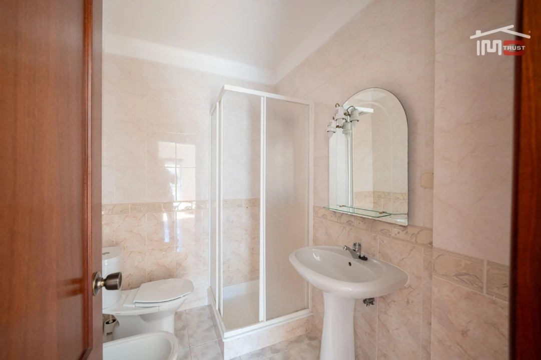Apartamento T3 para Arrendamento em Fatima Foto 9