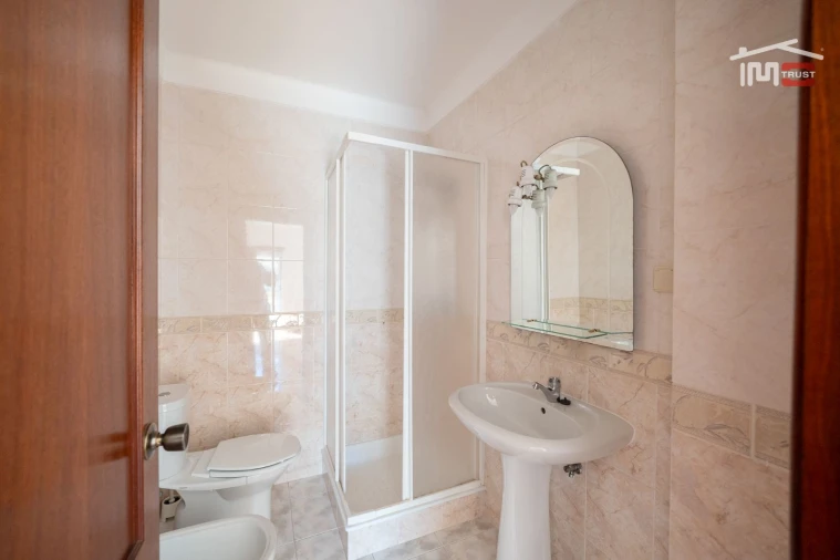 Apartamento T3 para Arrendamento em Fatima Foto 9