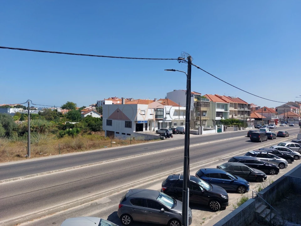 Apartamento T3 para Arrendamento em Seixal, Arrentela e Aldeia de Paio Pires Foto 3