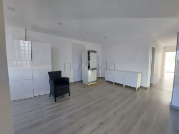 Apartamento T3 para Arrendamento em Seixal, Arrentela e Aldeia de Paio Pires