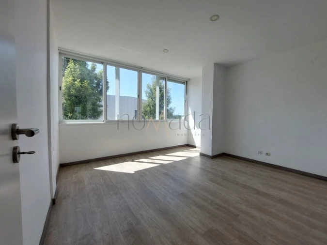 Apartamento T3 para Arrendamento em Seixal, Arrentela e Aldeia de Paio Pires Foto 5