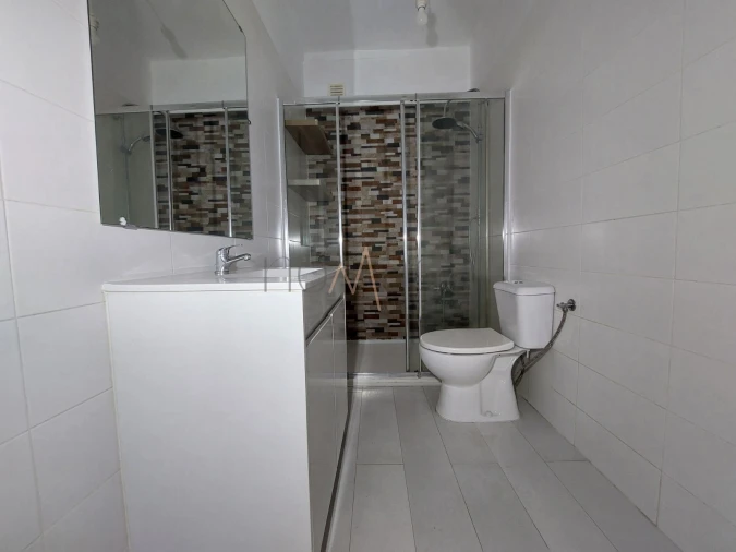 Apartamento T3 para Arrendamento em Seixal, Arrentela e Aldeia de Paio Pires Foto 10