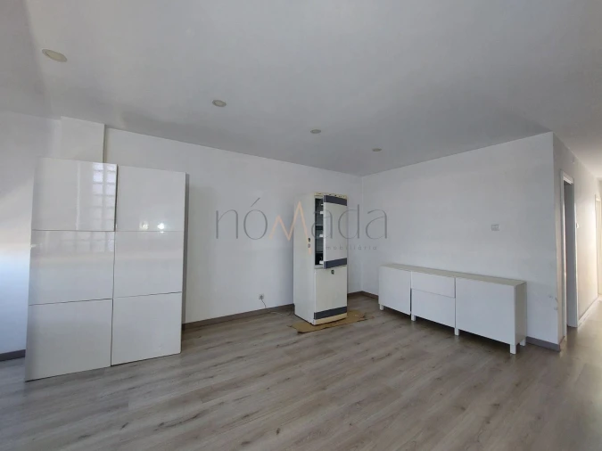 Apartamento T3 para Arrendamento em Seixal, Arrentela e Aldeia de Paio Pires Foto 19