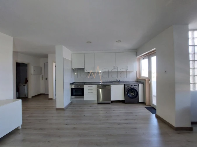 Apartamento T3 para Arrendamento em Seixal, Arrentela e Aldeia de Paio Pires Foto 21