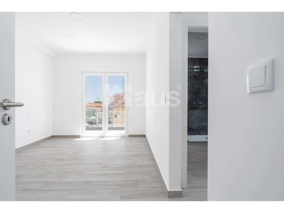 Moradia T5 para Venda em Atalaia e Alto Estanqueiro-Jardia Foto 18