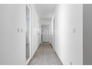 Moradia T5 para Venda em Atalaia e Alto Estanqueiro-Jardia