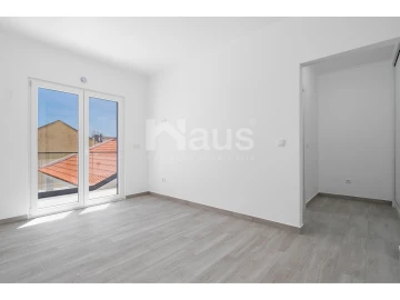Moradia T5 para Venda em Atalaia e Alto Estanqueiro-Jardia