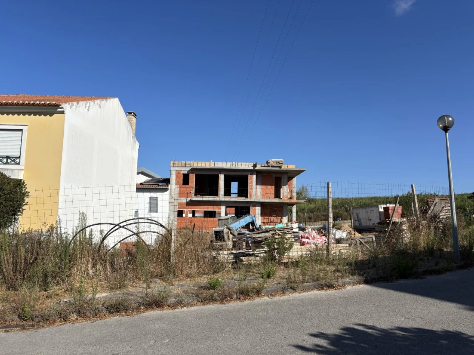 Terreno para Venda em Lourinhã e Atalaia Foto 1