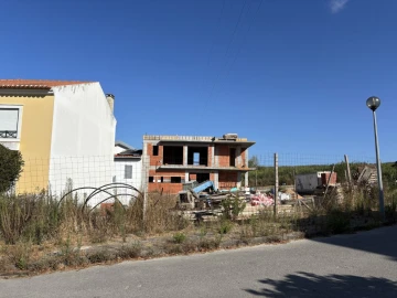 Terreno para Venda em Lourinhã e Atalaia