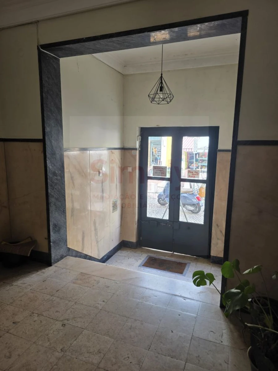 Apartamento T1 para Venda em Ajuda Foto 17