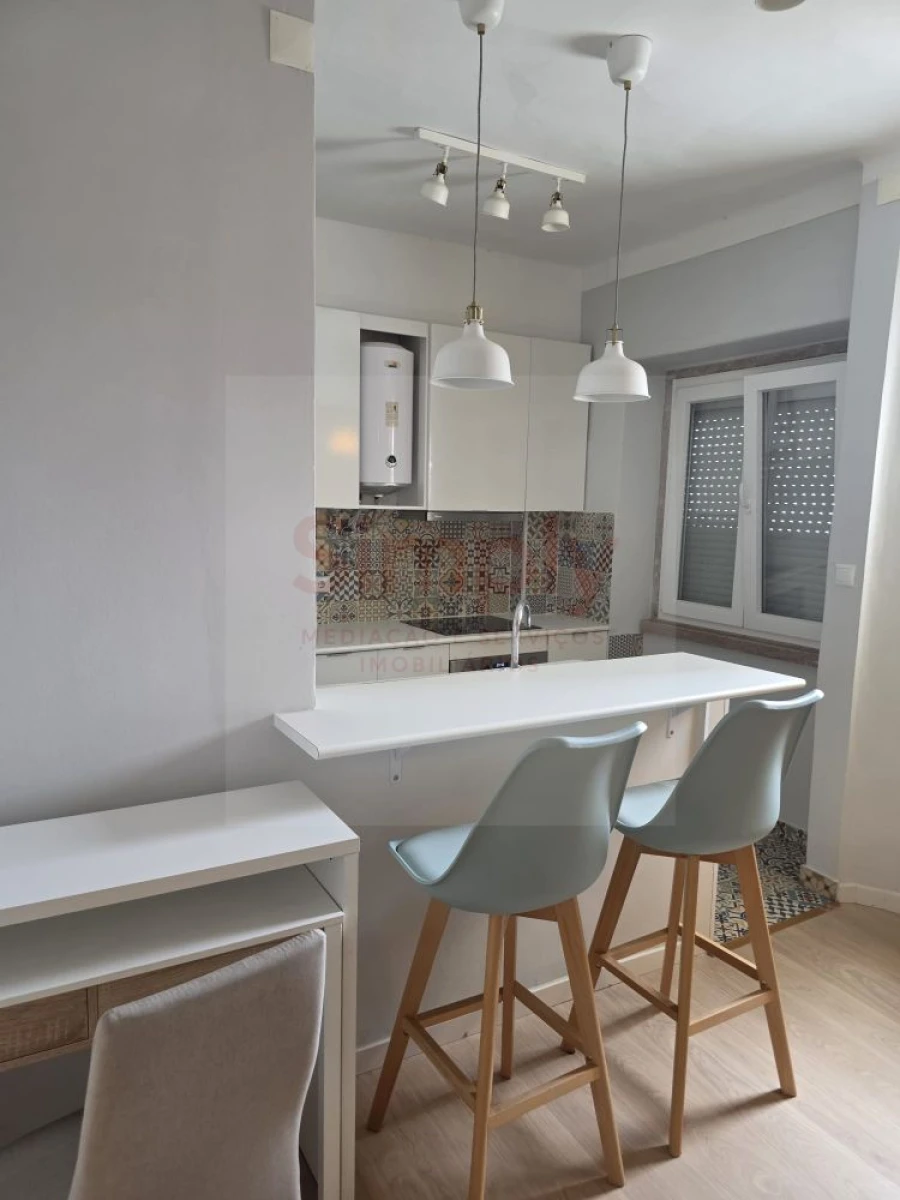 Apartamento T1 para Venda em Ajuda Foto 2