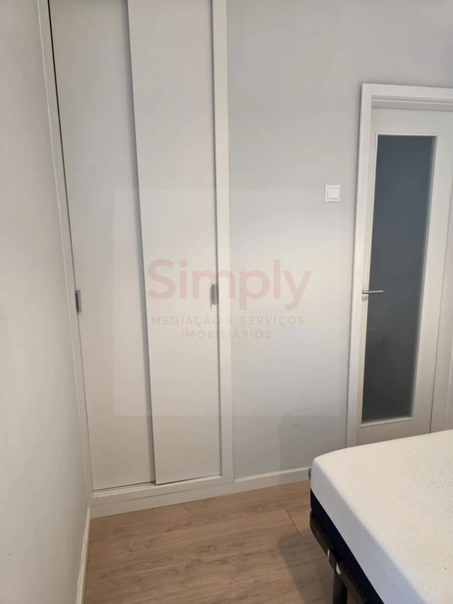 Apartamento T1 para Venda em Ajuda Foto 10