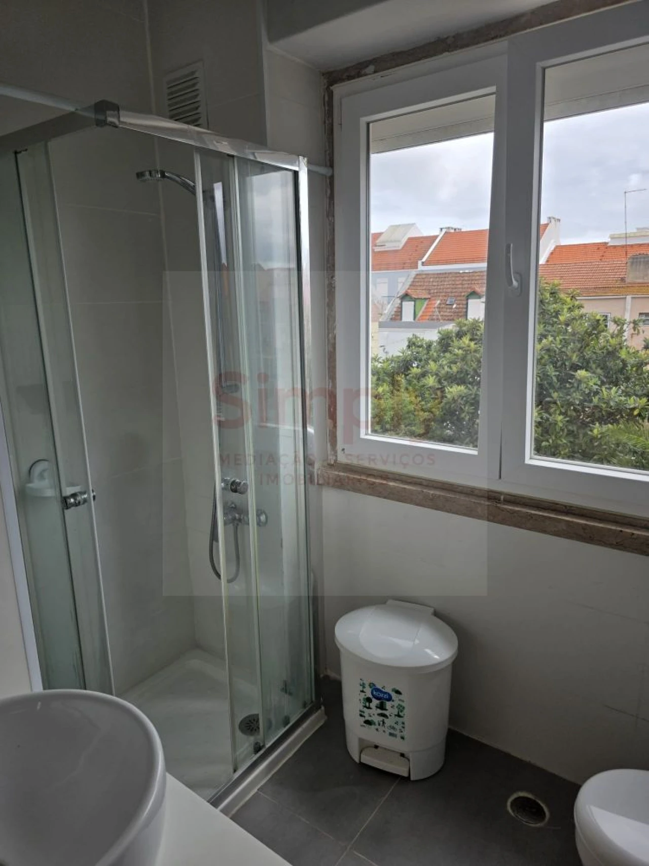 Apartamento T1 para Venda em Ajuda Foto 13
