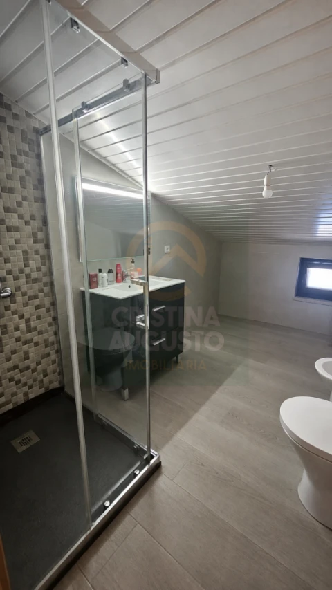 Moradia T4 para Venda em Idanha-A-Nova e Alcafozes