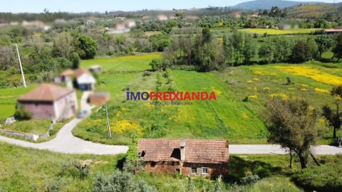 Moradia T2 para Venda em Freixianda, Ribeira do Fárrio e Formigais
