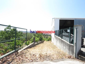 Loja para Arrendamento em Freixianda, Ribeira do Fárrio e Formigais