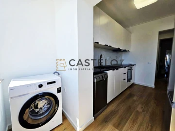 Apartamento T3 para Venda em Quelfes