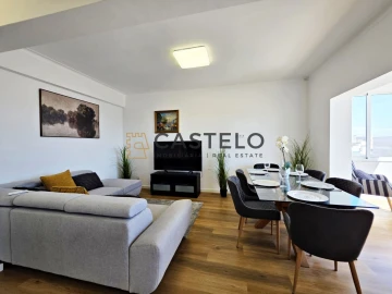 Apartamento T3 para Venda em Quelfes