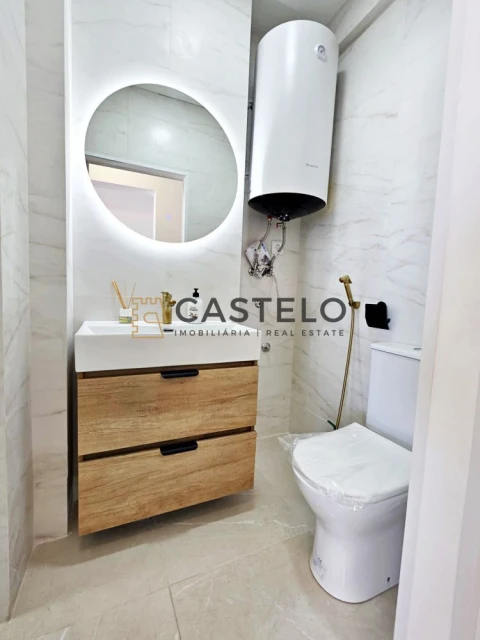 Apartamento T3 para Venda em Quelfes