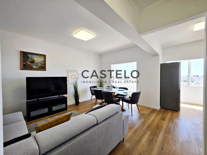 Apartamento T3 para Venda em Quelfes Foto 4