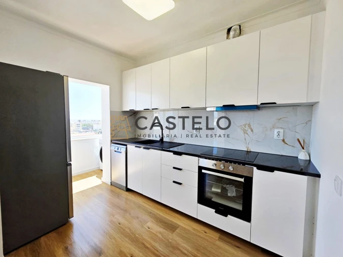 Apartamento T3 para Venda em Quelfes Foto 14
