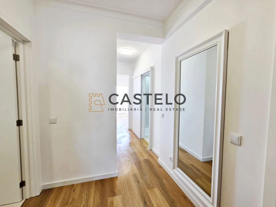 Apartamento T3 para Venda em Quelfes Foto 17