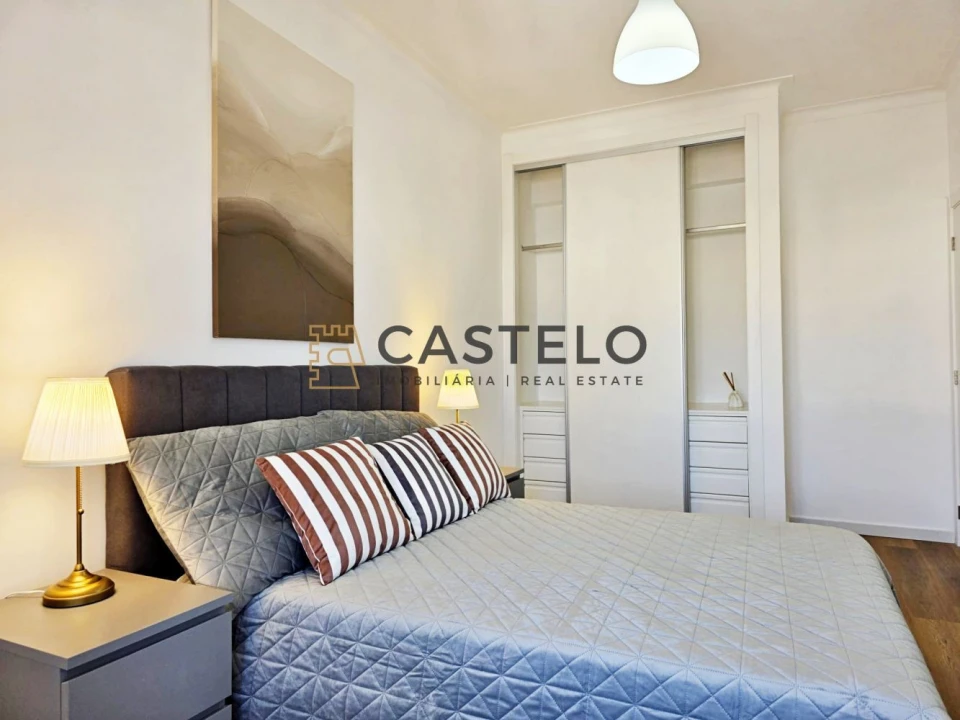 Apartamento T3 para Venda em Quelfes Foto 10