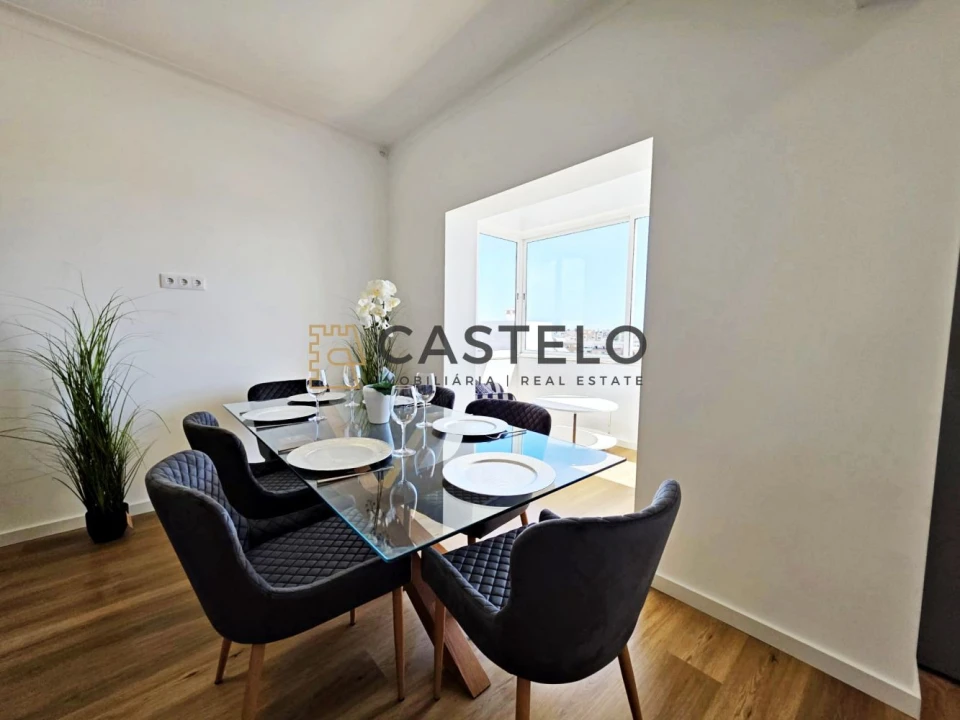Apartamento T3 para Venda em Quelfes Foto 19