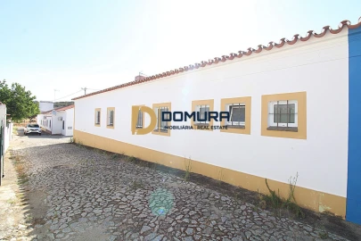 Loja para Venda em Redondo
