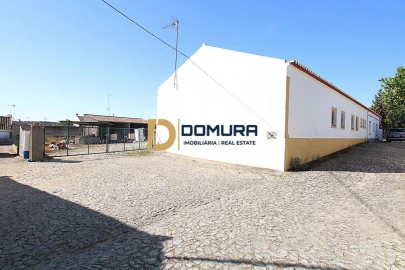 Loja para Venda em Redondo