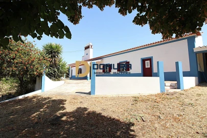 Quinta T3 para Venda em Terrugem e Vila Boim