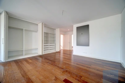 Apartamento T3 para Arrendamento em Cascais e Estoril