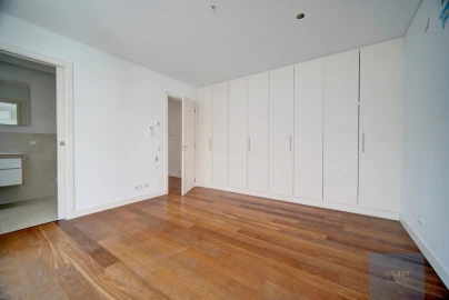 Apartamento T3 para Arrendamento em Cascais e Estoril